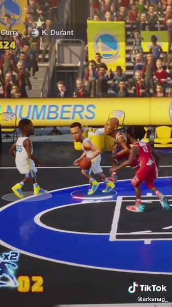 Steph Curry Dominates in NBA 2K22 Gameplay!