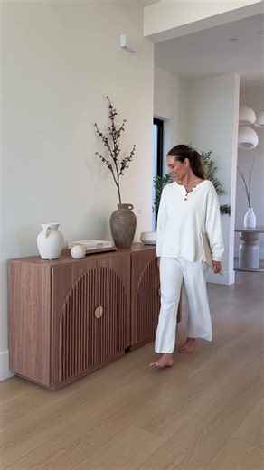 All items are LINKED in my profile 🔗 I bet you’re going to want these! 🙌🏼 BELLEZE 65 Inch Fluted Buffet Cabinet with Storage, Symmetrical Arc Accent Sideboard Large Console Table for Dining Room, Kitchen, and Living Room (Caramel Brown)