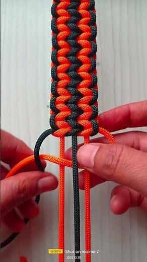 how to make a paracord bracelet tutorial #shorts #ytshort #jewelrymaking #shortsfeed