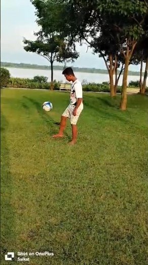 Football jiggling #soccerjuggling #viralshorts #newtrending