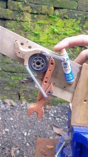 Stronger Design a Trigger Mechanism for wooden slingshot #woodenslingshot #woodworking