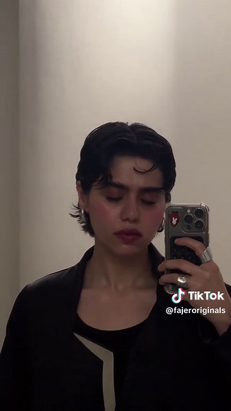 فدوةٍ لج عمري وكل الي تبينه❤️ #الكويت🇰🇼 #الشعب_الصيني_ماله_حل😂😂 #fajeroriginals #kuwait #coffee #vlogger #DailyRoutine #makeup #model #modeling @PINNED STUDIO