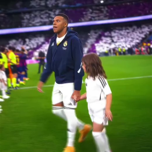 Mbappé vs FC Barcelona: A Thrilling Showdown