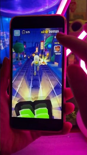 I was doing so well… and then a tiny bag got me 🤦🏻‍♀️😂 | Subway Surfers