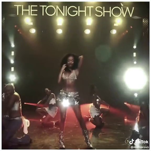 she def the bext rihanna #tyla #tylawater #tylawaterchallenge #velocity #foryoupageofficiall #foryoupage❤️❤️ #foryouu #foryoupagе #videostar #edit #edits #multiprovs