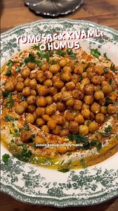 The Best Creamy Hummus Recipe / foodieeda