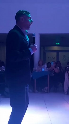 "Fumando espero" en Café Concert Chacabuco | Ariel Ivaldi