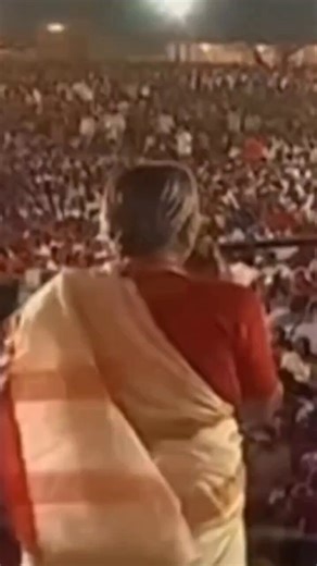 Miru history chadivite... Nizam medha poratam chesindhanta yerra jenda batch ee.. RSS em cheyyadhy cheekatlo karra tipputhaaaa untadi. Antha aipoyaka sudden ga hindu sanga samskarthalu aipotaru. Effort 0. Credit dengatam 100.