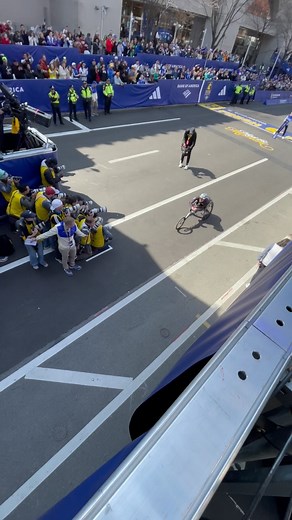 Marcel Hug is the first athlete to cross the Boston Marathon Finish Line! He did it in 01:21:34 • • #boston #massachusetts #bostonmarathon #wcvb #newengland #bostonstrong #meetthemoment | WCVB Channel 5 Boston