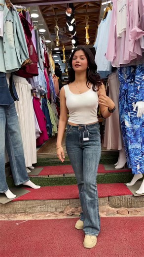 Explore the Art of Belly Painting for Basantapur Fashion