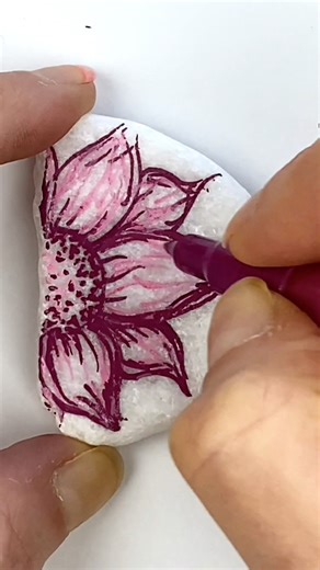 21K views · 267 reactions | Grab your paint pens and create one for these cute flower doodles! These is a fun rock painting idea beacuse it is SO forgiving! Need paint markers? - https://amzn.to/3RKlDnR - these are the Artistro extra fine tip. #paintpens #artistro #easyart #rockpainting #paintedstones #paintpenart #paintrocks #simpleart #paintmarkers #stonepainting #rockpaintingideas #beginnerart | Rock Painting 101 | Facebook