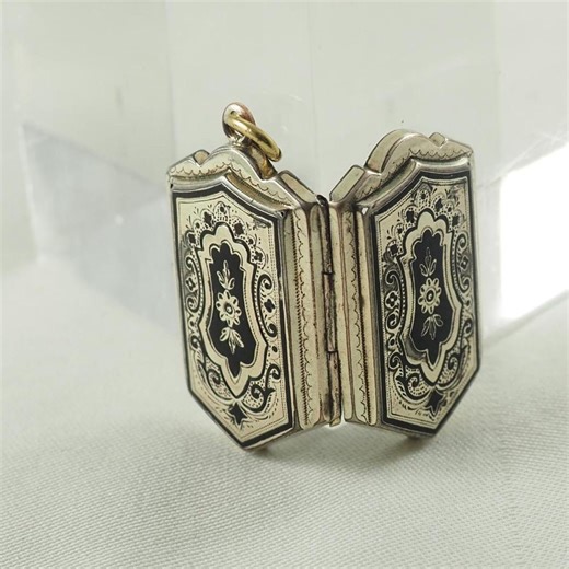 Antique Victorian Mourning Locket, Gold Filled and Black Enamel, Daisy Motif, Germany 1880s - Etsy