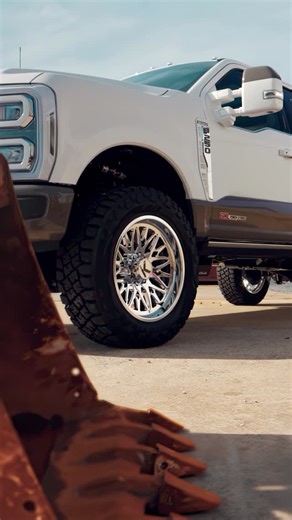 Akins Ford Chrysler Dodge Jeep Ram on Instagram: "💬 DM for Inquiries 2026 Akins Ford Super Duty F-250 SRW King Ranch STK# TED26470 🎨 Star White COVERT EDITION 🔹3.5” CARLI BACKCOUNTRY SUSPENSION LIFT KIT 🔹AKINS SPRAY IN BEDLINER 🔹LLUMAR WINDOW TINT WITH SUNSTRIP 🔹ROLL N LOCK RETRACTABLE BEDCOVER 🔹37X12.50R22 TOYO OPEN COUNTRY RT PRO 🔹TIRES 🔹TREMOR FRONT BUMPER VALENCE 🔹22X10” KG1 TRIDENT WHEELS -18 OFFSET 🔹COVERT EDITION PAINT PACKAGE 🔹CUSTOM BEDSIDE GRAPHICS 🔹REAR WHEEL WELL LINERS 