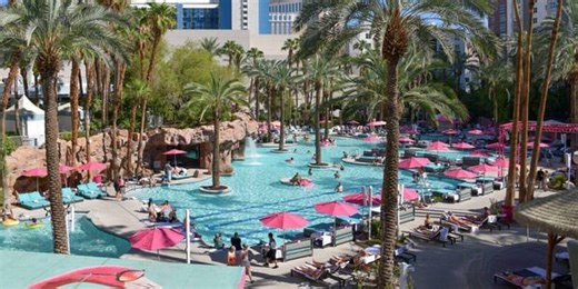 Free and Affordable Las Vegas Pools Worth Visiting in 2026
