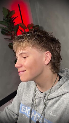 Southington Barber 📍modern mullet transformation 💸📸 📍THE FADE DISTRICT, SOUTHINGTON CT 🔗 BOOK THRU LINK IN BIO 🚀 FOLLOW @jojo.faded FOR MORE TRANSFORMATIONS #southingtonbarber #CTbarber #texturedfringe #lowtaperfade #barbershopnearme