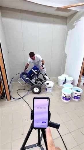 34K views · 402 reactions | As the year draws to a close, it's time to prepare for some well-deserved family time!  But before you put away your trusted Graco tools, make sure to show your sprayer some love with a quick service and cleaning. Check out this video, and you'll be all set in just 10 minutes. Enjoy the holidays stress-free!  Beissier SAS | Graco Contractor Equipment - EMEA | Facebook