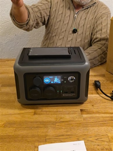 ⚡ ALLPOWERS Air 600 – Deine mobile Power für überall! ⚡ Nie wieder ohne Strom! Die ALLPOWERS R 600 Powerstation versorgt dich zuverlässig mit Energie – ob beim Camping, im Garten, auf Reisen, im Van, beim Angeln oder als Notstromlösung für Zuhause. 🔋 600W Leistung & starke Kapazität 🔌 Mehrere Anschlüsse für alle Geräte ⚡ Schnellladefunktion – in kurzer Zeit voll geladen 🌞 Solarfähig – umweltfreundlich unterwegs 🧳 Kompakt, leicht & super transportabel Perfekt für Smartphones, Laptops, Drohnen