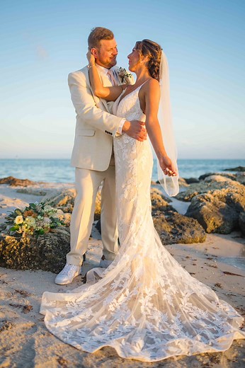 Kimber & Ryan are MARRIED! A sunlit Smathers Beach “I do,” turquoise waves and happy hearts—pure Key West magic. 懶Planning & Officiant: Conch Concierge Weddings — Conch Republic Minister of LovePhotography: Rasa Tubyte Photography#ConchConciergeWeddings #RasaTubytePhotography #SmathersBeach #KeyWestWedding #BeachWedding #DestinationWedding #JustMarried #KeyWestLove | Conch Concierge | Facebook