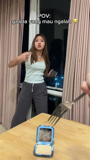 Anak Bontot dan Adu Lempar HP Lucu