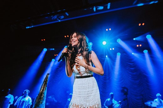 Grammy-award winner Joss Stone belts it out in Beaver Creek