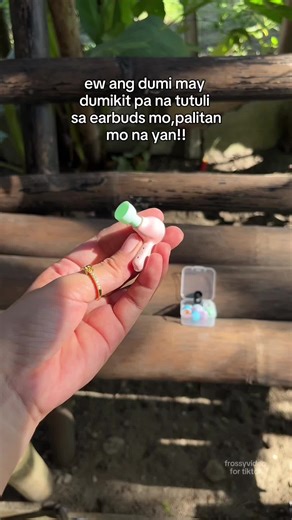 How to Properly Wear Earbuds with Rubber Tips