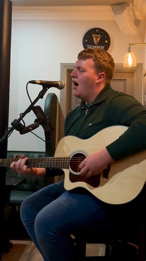 🎤 A voice that stops time — this local young man’s talent is breathtaking. 🌟🎶 | Bridie Murphy Photography