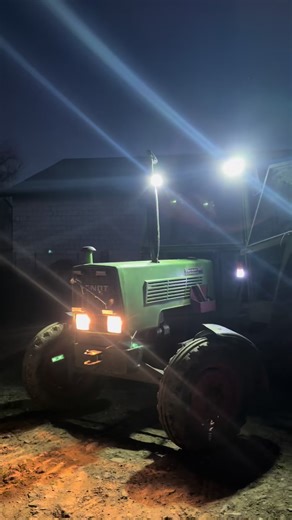 Ej fendzik ale z ciebie furiatka 💪 #fyp #landwirtschaft #agrar #fendt #viral @jakub_sadownik @ szymsonek_sadd  @xewelinqa_kx @Agro_Jakub @😜🤙🚜GR SOBCZYK 😜🤙🚜 @dawid8106 @Agro_Wojtuś @GS Slusarczyk