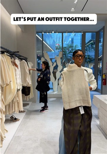 If you ever walk into a store and feel overwhelmed trying to put pieces together… this one’s for you. I pulled this outfit together in @ZARA to show how simple it can be to build a look with pieces that work together. This look can be worn WITH or WITHOUT the jacket. For reference: I am 5’4”, 130 lbs wearing a size small in everything. The jacket runs a little big and the pants were slightly loose in the waist. If you’re between a small/medium, the small should work. Sometimes all it takes is se