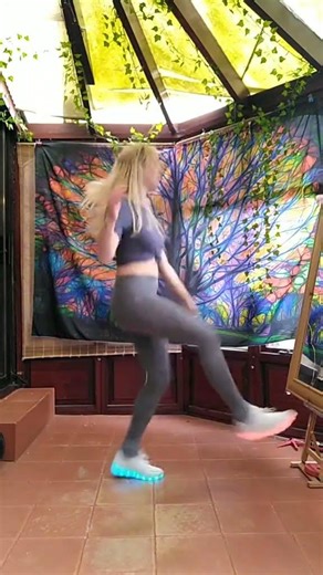 BEST SHUFFLE GIRL ELECTRO DANCE MUSIC VIDEO 2026 ON A VIRAL TIKTOK SONG❤️