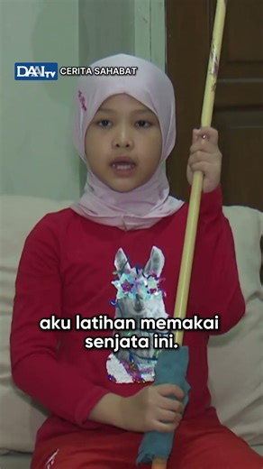 Bocah ini jadi atlet wushu pakai senjata rahasia! #atletwushu #atletcilik #daaitv