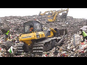 Extremely Dangerous Job of Working in World’s Biggest Landfills