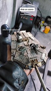 Forjando artesanía de Tanque T 90-M en acero inoxidable. | Hefesto Ecuador