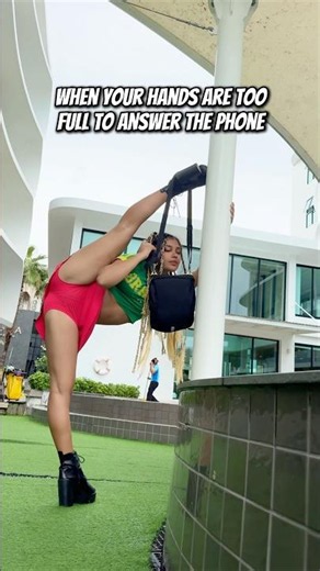 LIFEHACK! How To Multitask! How The Worlds Most Flexible Person Multitasks! 😂