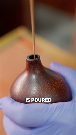 How a Simple Gourd Becomes a Traditional Wine Flask