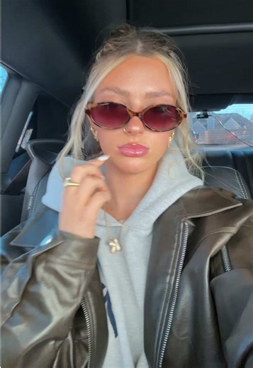 kaley (@notruffprophet)’s video of lip combo