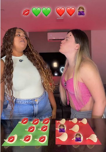 Kiss Pringles Challenge: Fun and Engaging Game
