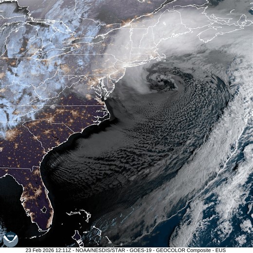 Morning satellite loop of the very strong Nor'Easter producing powerful winds and very heavy snow across the Northeast. Blizzard conditions and crippling impacts will continue through much of today for the region. 🛰️❄️ | NOAA NWS Weather Prediction Center