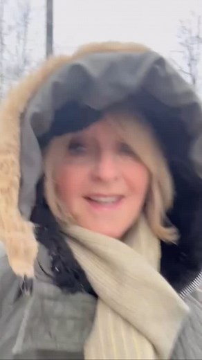 21K views · 242 reactions | Have you ever thought about spending a few months somewhere sunny during the winter? It sounds like a dream… but also a little scary. How do you make friends? Start fresh? Build a life in a brand-new place? If you’ve done it—or even thought about it—I’d love to hear your experience. What’s it like to take the leap later in life? Let’s talk about it in the comments or drop me an email at podcast@htb60.com | Kaye Adams | Facebook