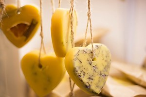 Pros & Cons of Glycerin Soap