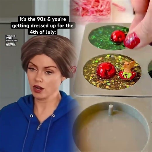 It’s the #90s & you’re getting dressed up for the 4th of July. #90sfashion #nostalgia #millennials