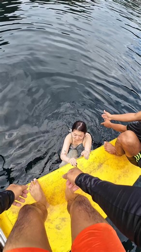 Khemlee Jhon Elandag on Instagram: "May naligaw na anghel sa Dagat😇😇❤ #everyoneシ゚ #hagukan #diving #siargaoisland #follower #siargao #SOHOTON #highlights"