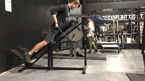 Chest support T bar Rows. Strengthen and define your back muscles with the Chest Supported Lever Row Machine at Pro1 Fitness. The design of this machine allows you to focus on your back muscles, shoulders, and arms while reducing strain on your lower back. . . #pro1training | PRO1 Athlete Development