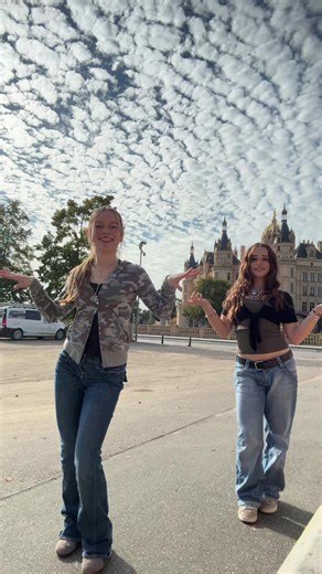 Who’s dance is it now @𝙀𝙢𝙧𝙚 or @𝐀 𝐌 𝐀 𝐍 𝐈 ??? | @yasse 💋 |#dance2026 #dancetrend #viral #fy #arabic