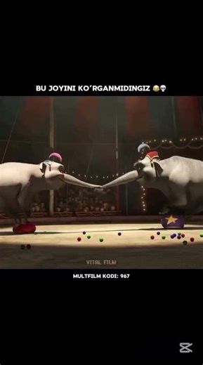 🐔 Chicken screaming on a tree branch! 🤣🆕 #funnychicken #memes #humor #comedy #funny