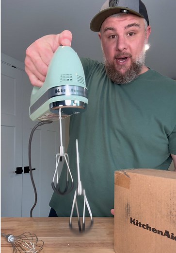 Choosing the Perfect KitchenAid Hand Mixer