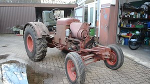Eines von Heikos Projekten, Deutz F3l514 (wahrscheinlich von 1953) zur Zeit werden die Kotflügel überarbeitet, irgendwann später Kommt die Kabine dazu. Heiko restores the Deutz F3L514 | Dr. Trecker
