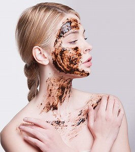 Top 5 Benefits Of Coconut Oil Sugar Scrubs And How To Use Them