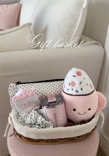 Girl Gift Basket Ideas: Easy DIY Gift Baskets for Her