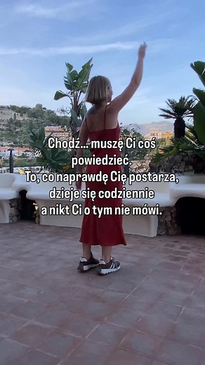 Nawyki, które powoli blokują układ limfatyczny system, który decyduje o świeżości twarzy, jędrności skóry i energii ciała: 1. Siedzenie godzinami Limfa nie odpływa prawidłowo, bo jej przepływ zależy od ruchu. A kiedy zwalnia, pojawia się zmęczenie, ciężkie nogi czy uciskający biustonosz. 2. Przewijanie telefonu z głową w dół. ➡️ Napięte mięśnie szyi blokują odpływ limfy. ➡️ Twarz wygląda ciężej, traci rysy. 3. Płytki oddech przez cały dzień Przez stres oddychamy płytko. ➡️ Przepona pracuje słabo