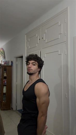 Mastering Gym Poses for Muscle Development